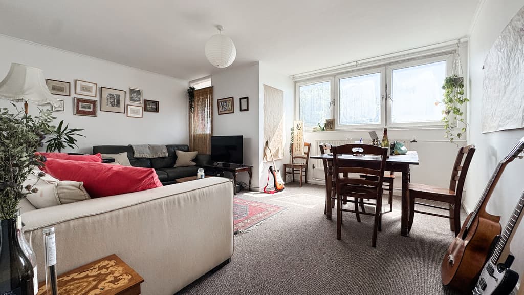 3 bed flat in BS7