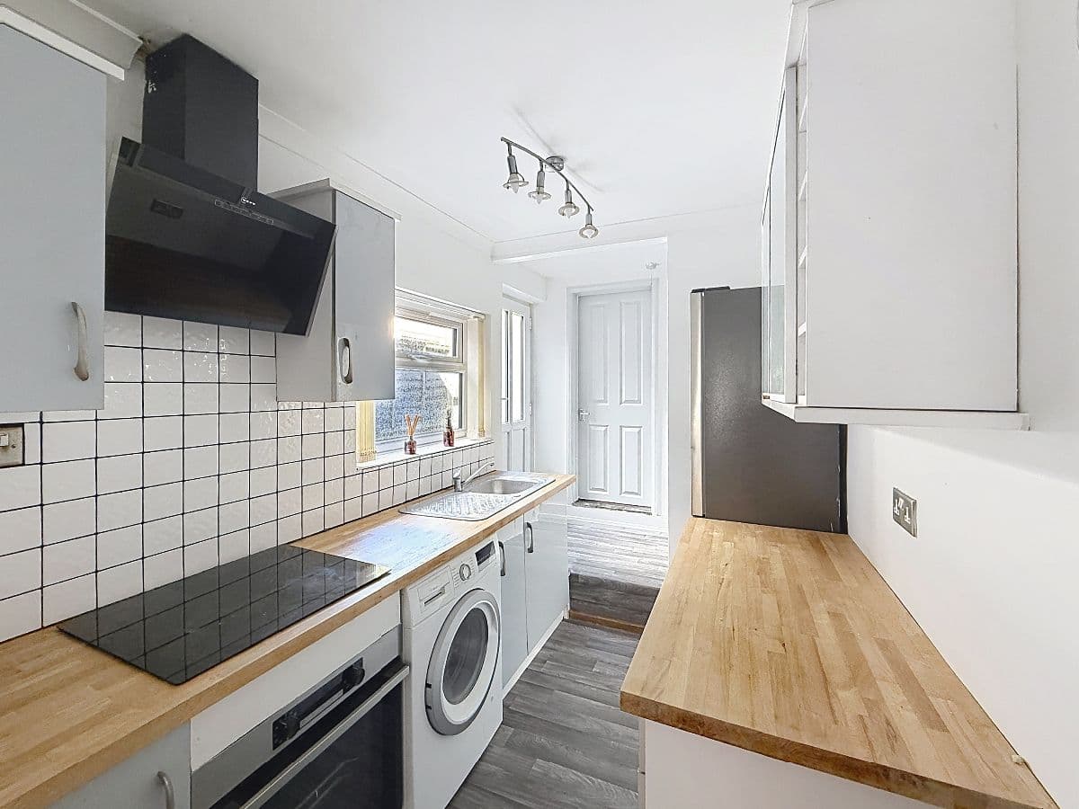 2 bed house in Keelings Road, Stoke-on-Trent