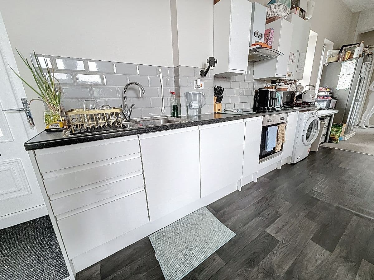 5 bed flat on Hill Street, 45-47 Hill Street