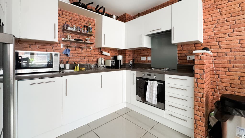 1 bed flat in BS2