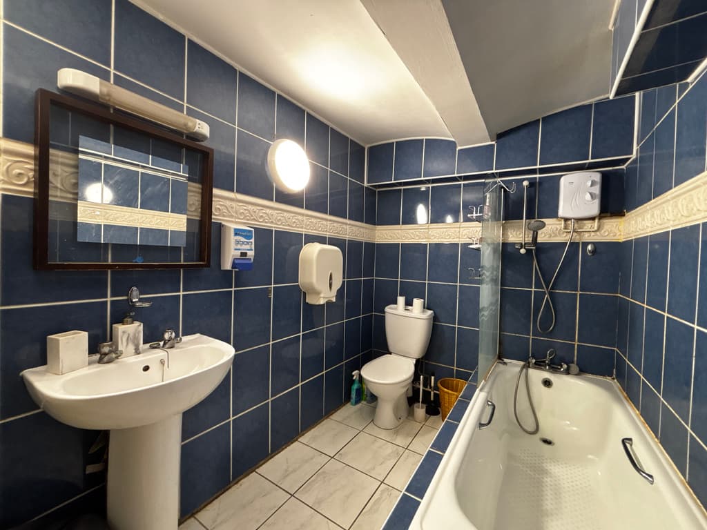 house in , 22 Gloucester Road, Bristol