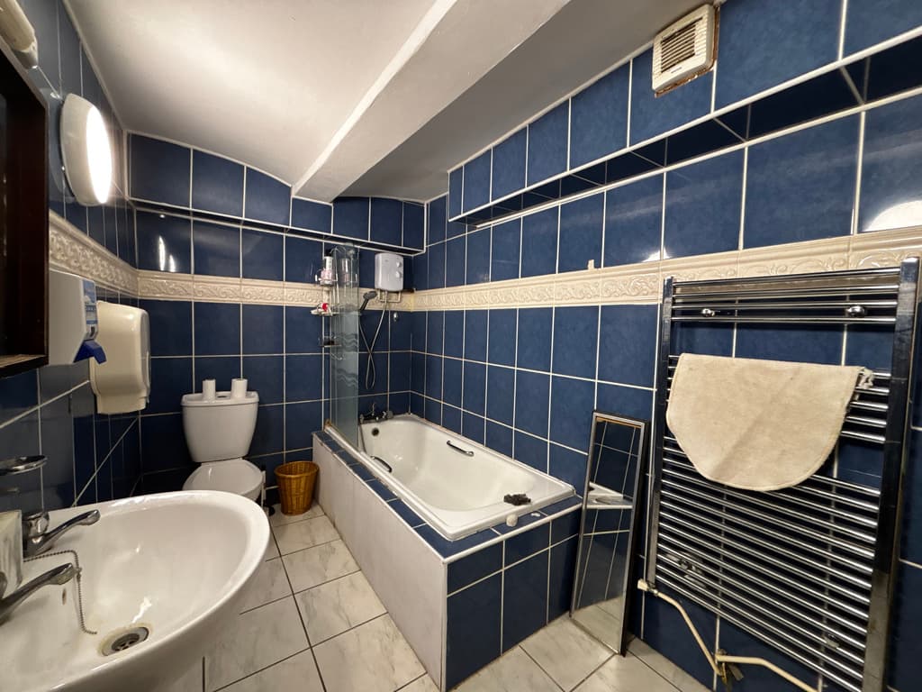 house in , 22 Gloucester Road, Bristol