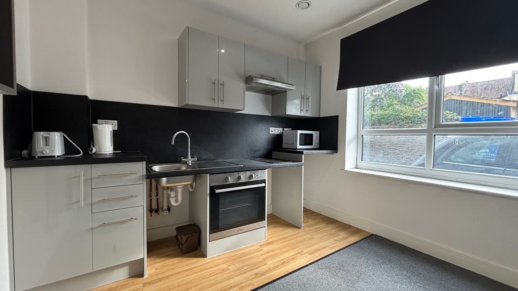 1 bed flat in BS16
