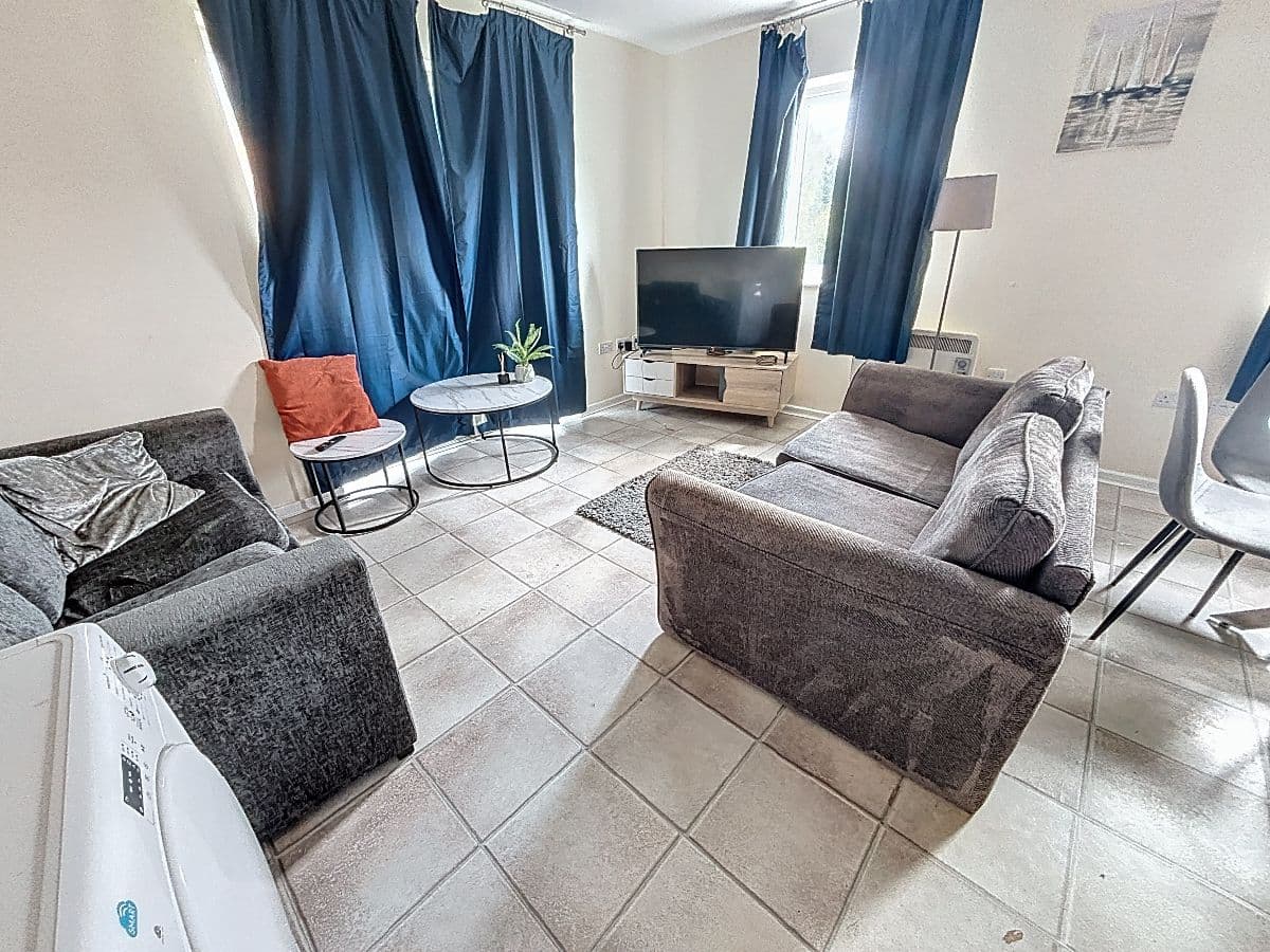 2 bed house in Penstock Drive, Stoke-on-Trent