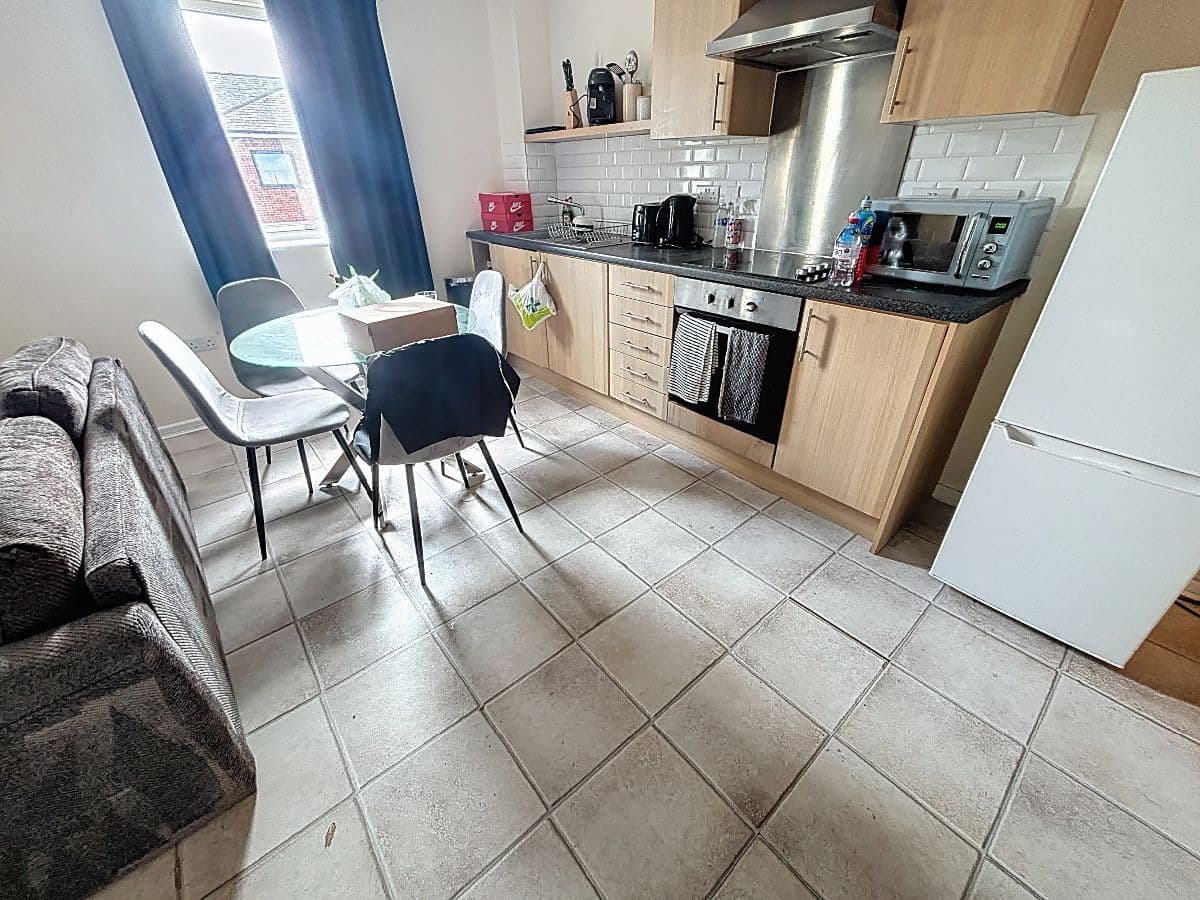 2 bed house in Penstock Drive, Stoke-on-Trent