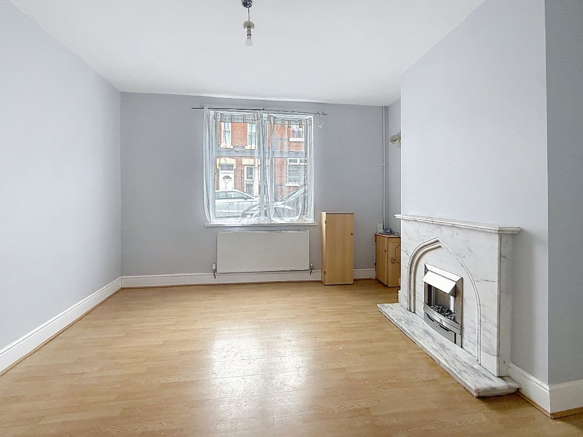 4 bed house in Argyle Street, Stoke on Trent