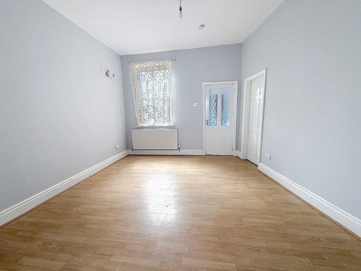 4 bed house in Argyle Street, Stoke on Trent