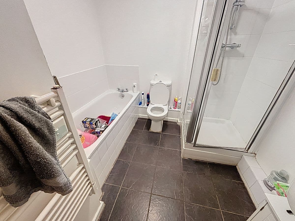 2 bed house in Penstock Drive, Stoke-on-Trent