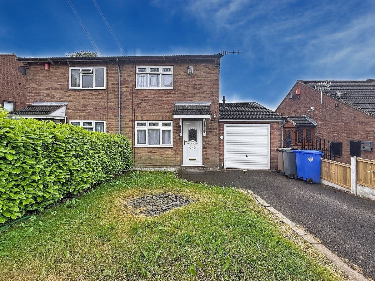 2 bed house on Amison Street, Stoke-on-Trent