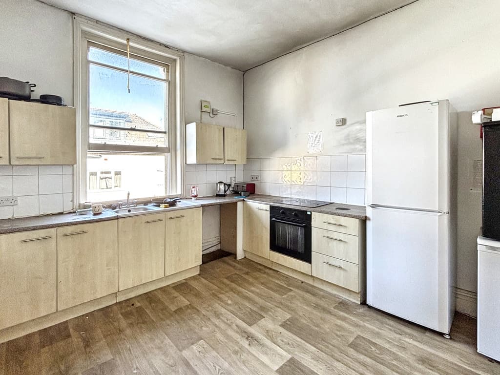1 bed room on 7 Gloucester Road, Avonmouth
