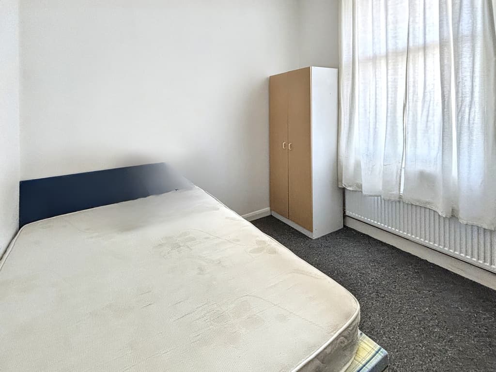 1 bed room on 7 Gloucester Road, Avonmouth