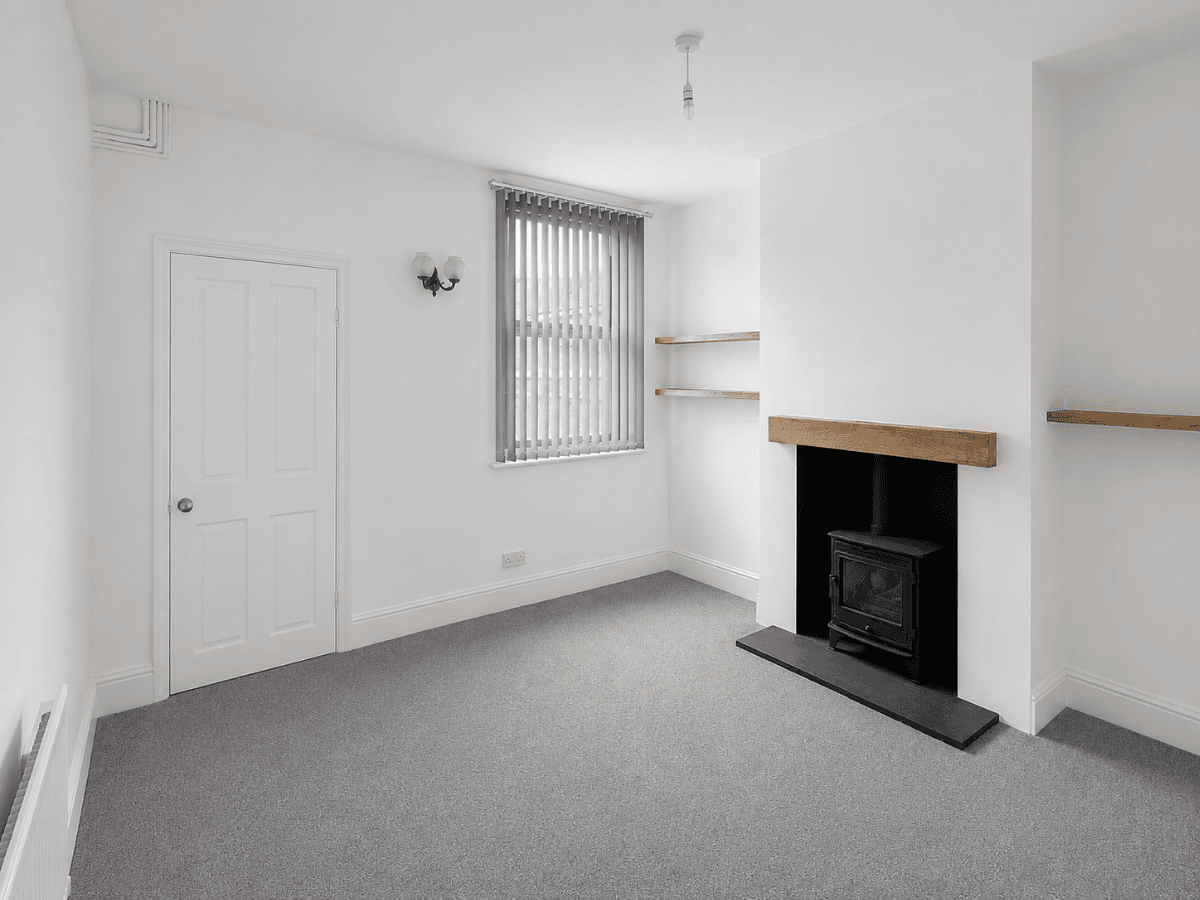 2 bed house in Sefton Street, Stoke-on-Trent