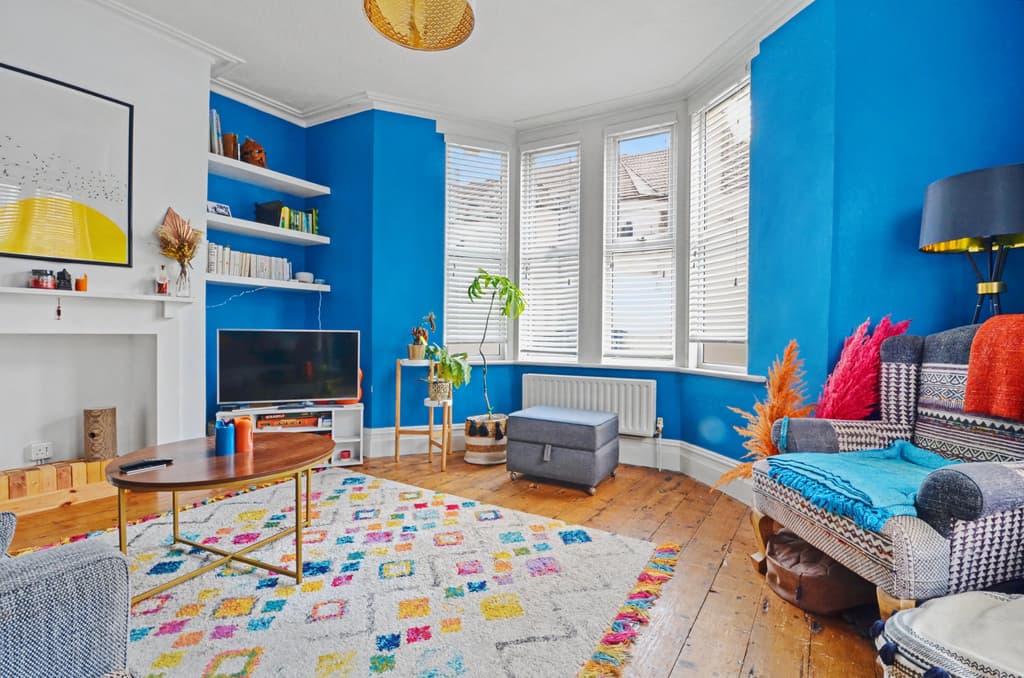 2 bed house in Leonard Road, BRISTOL