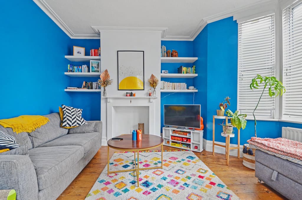 2 bed house in Leonard Road, BRISTOL