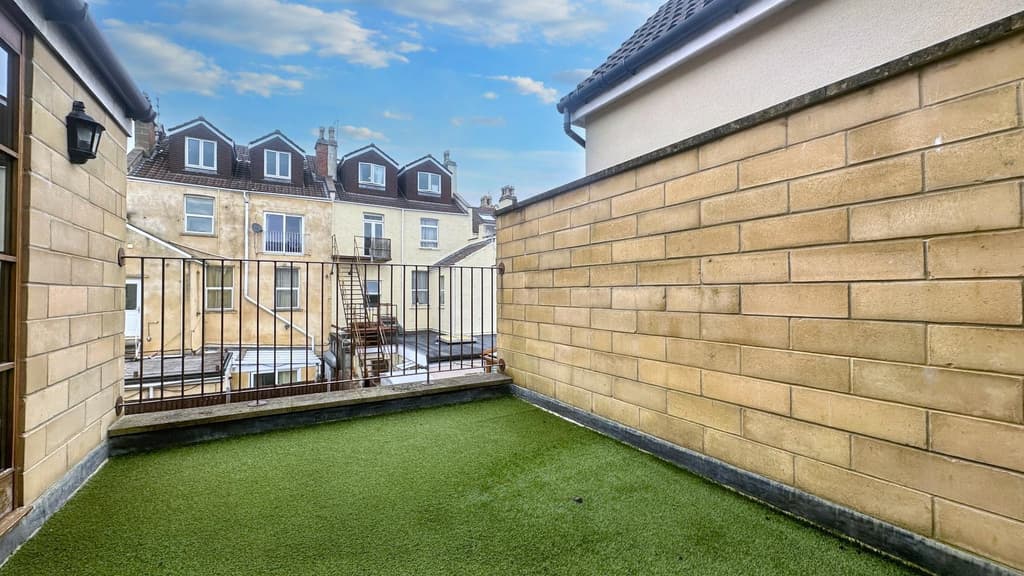 commercial unit in Allington Road, Bristol