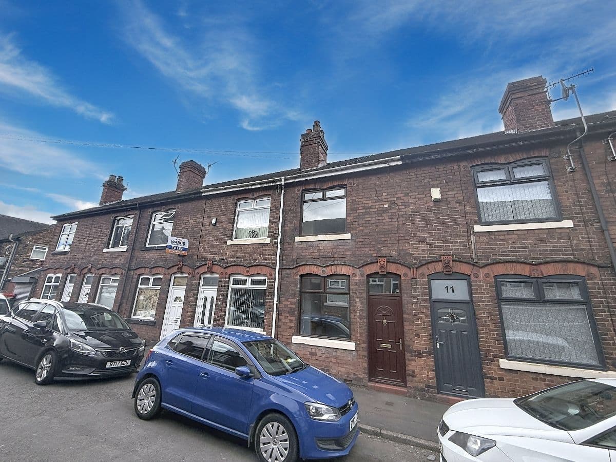 2 bed house in Capewell Street, Stoke on Trent