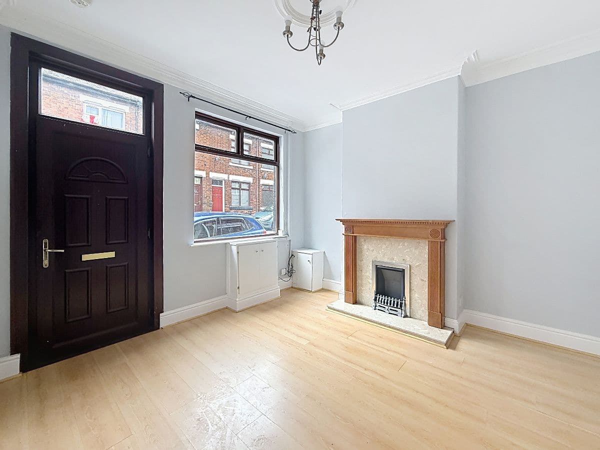 2 bed house in Capewell Street, Stoke on Trent