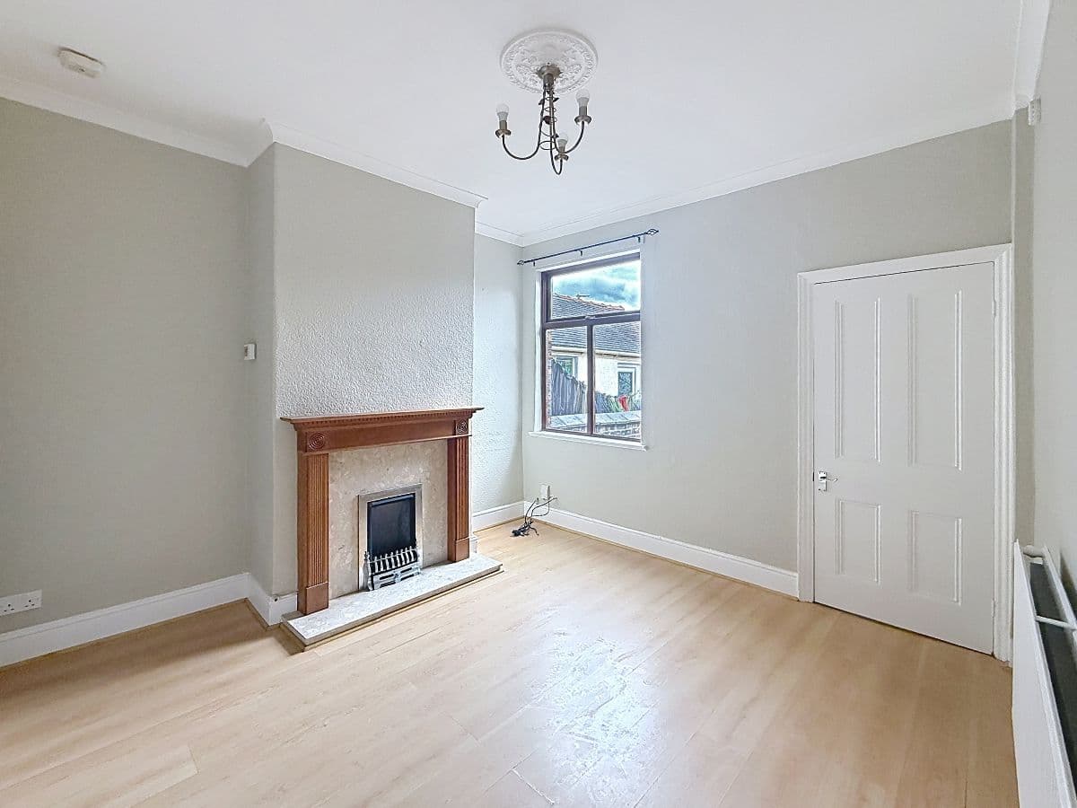 2 bed house in Capewell Street, Stoke on Trent