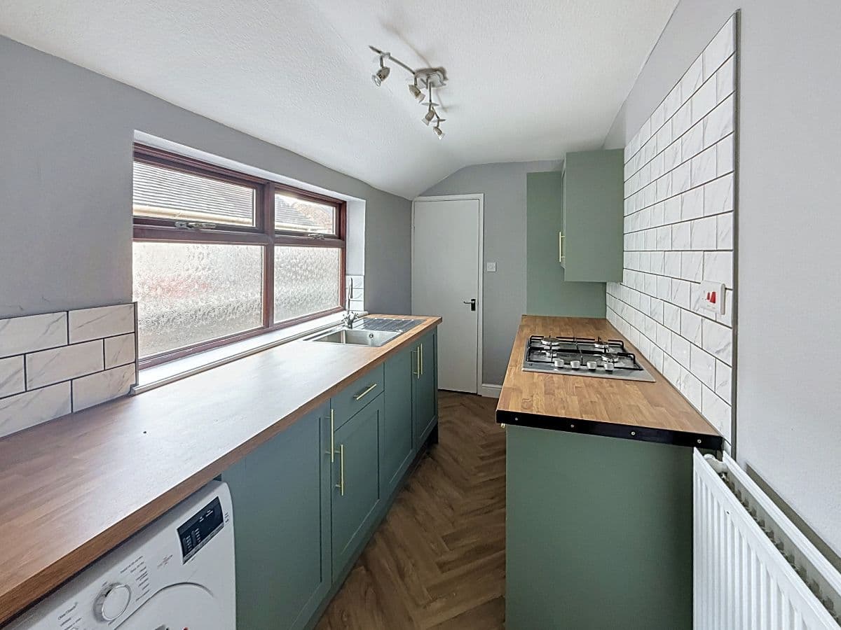 2 bed house in Capewell Street, Stoke on Trent