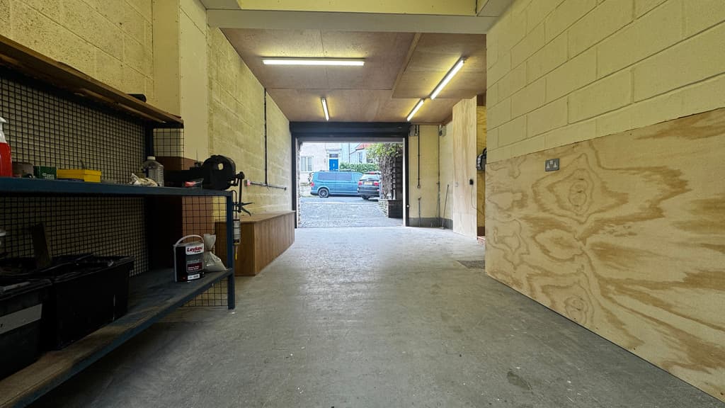 commercial unit in Allington Road, Bristol