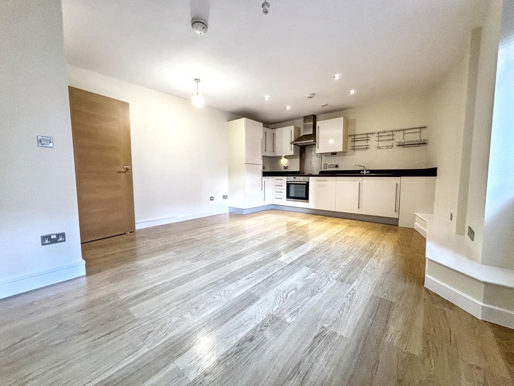 2 bed house in Apollo Apartments, Bristol