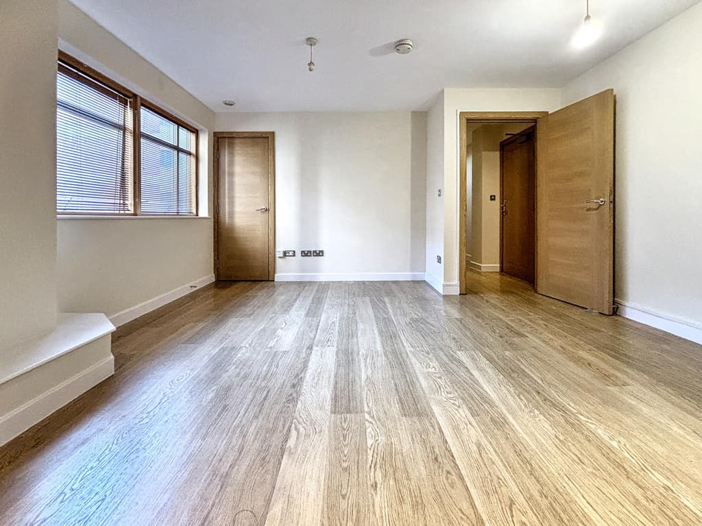 2 bed house in Apollo Apartments, Bristol