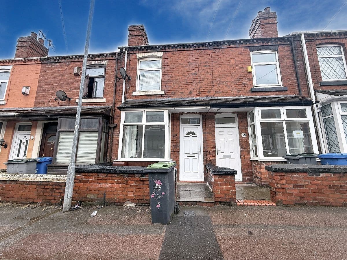 2 bed house in Gordon Street, Stoke on Trent