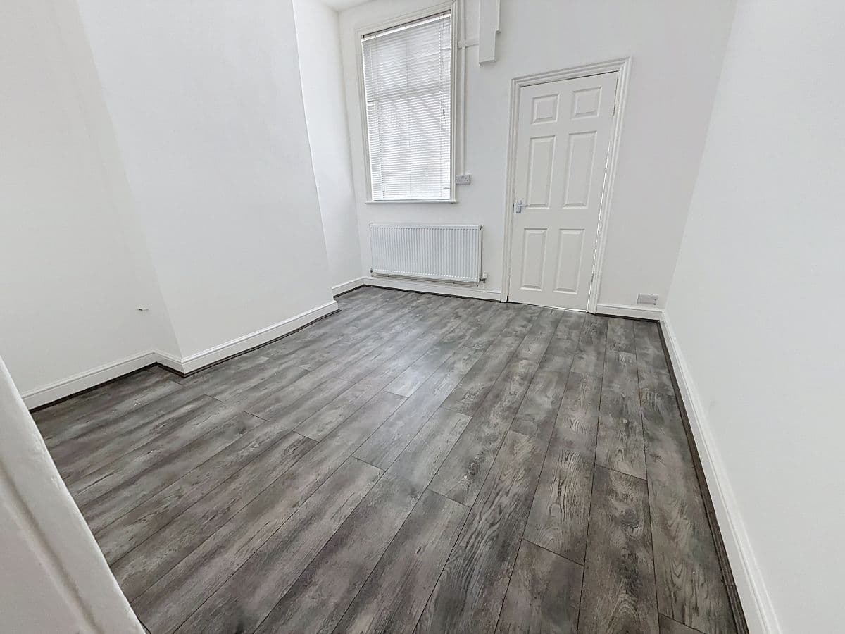 2 bed house in Gordon Street, Stoke on Trent