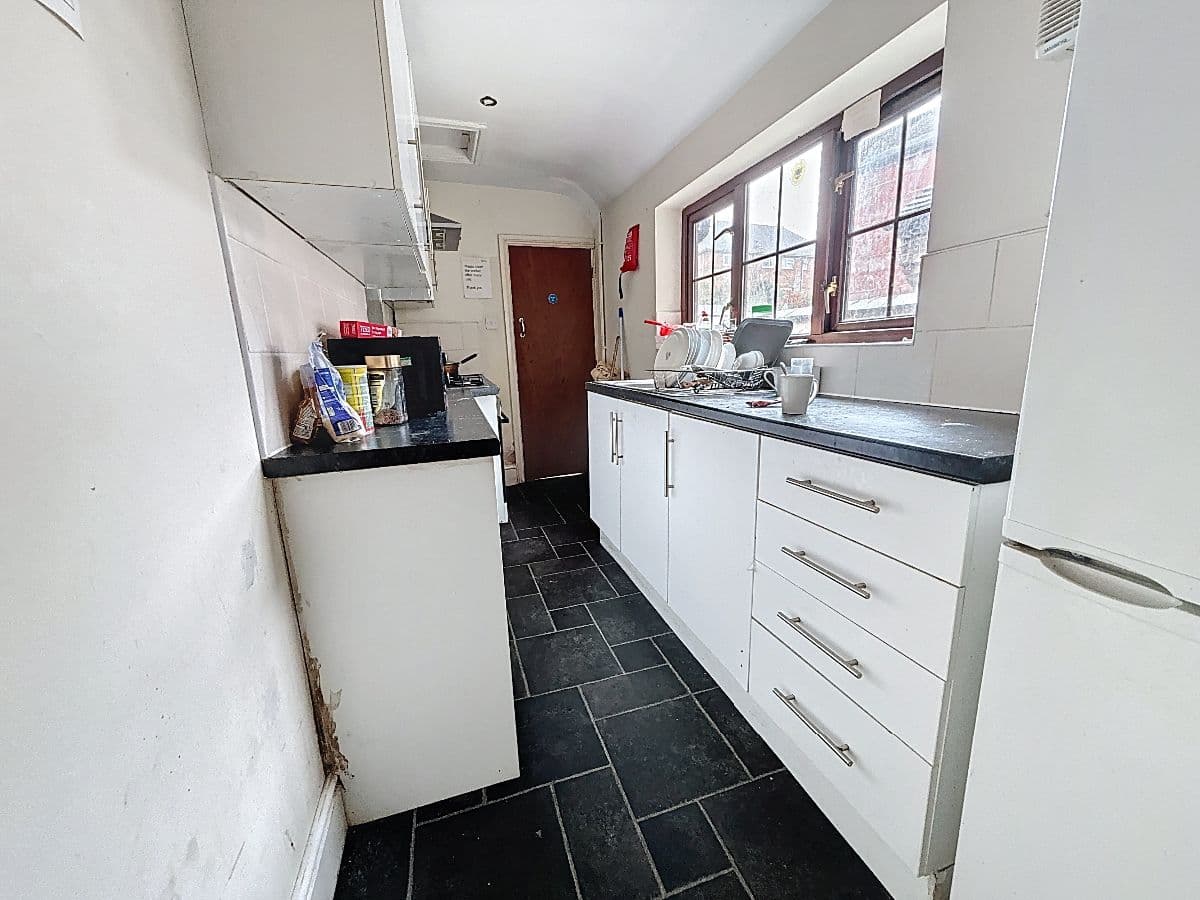 2 bed house in Marriott Street, Stoke on Trent