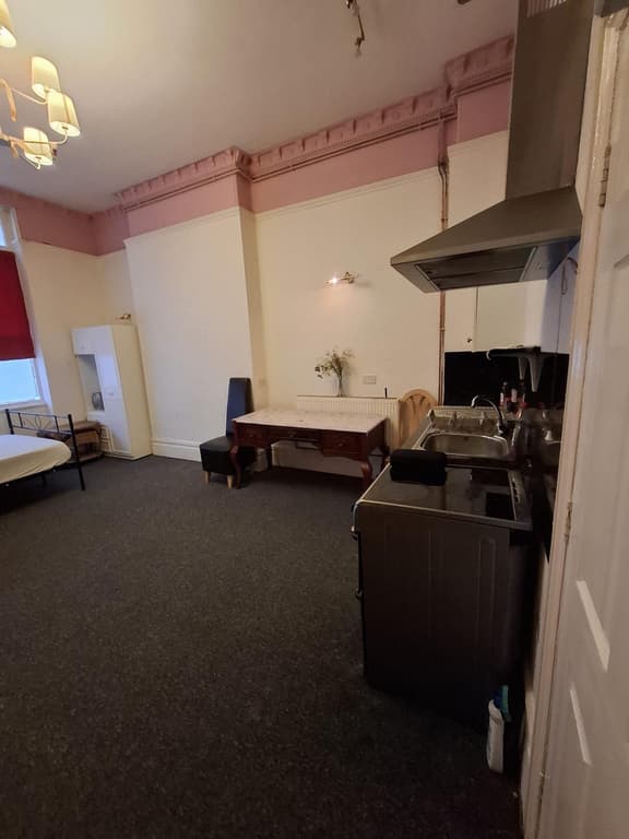 1 bed house in , 22 Gloucester Road, Bristol