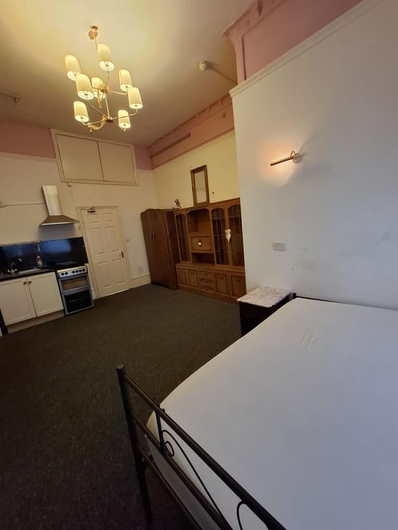 1 bed house in , 22 Gloucester Road, Bristol