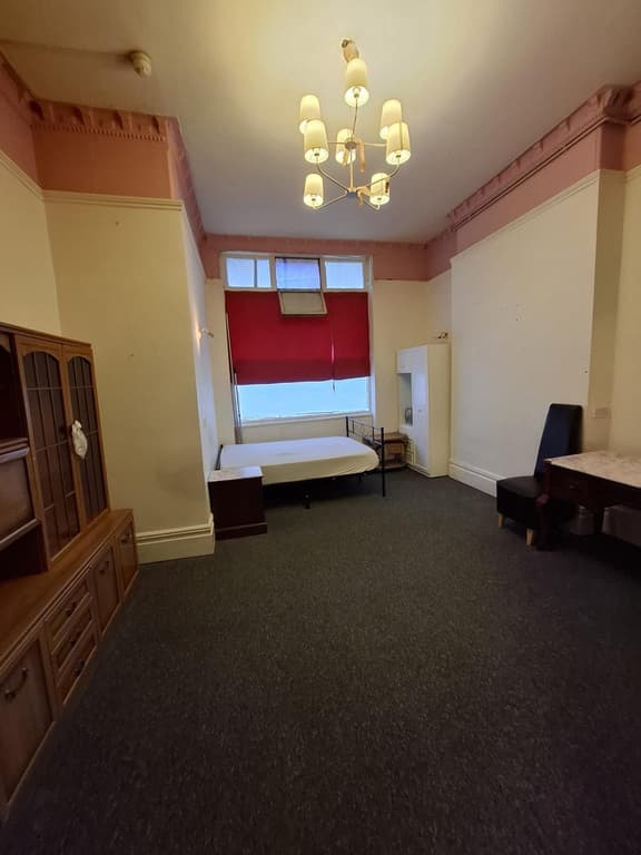 1 bed house in , 22 Gloucester Road, Bristol