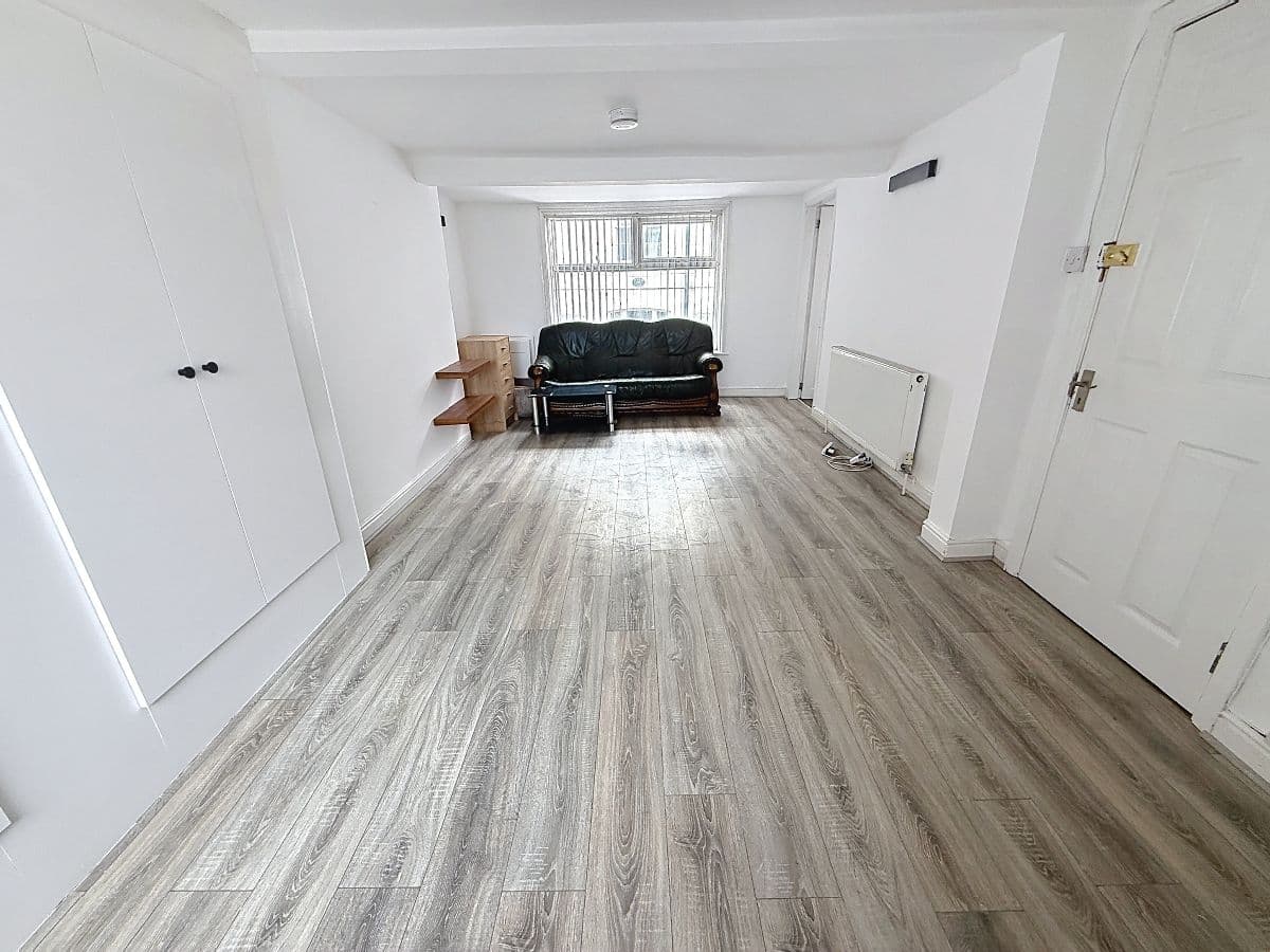 1 bed house on Lawton Street, 56A Lawton Street