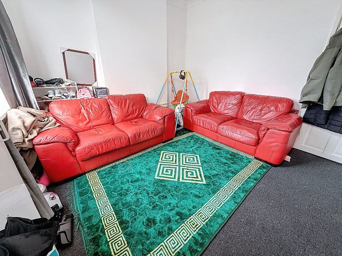 2 bed house in Carron Street, Stoke on Trent