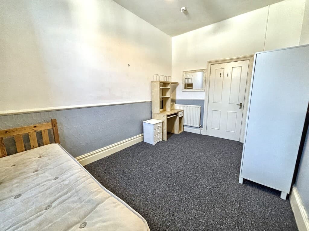 room on 7 Gloucester Road, Avonmouth