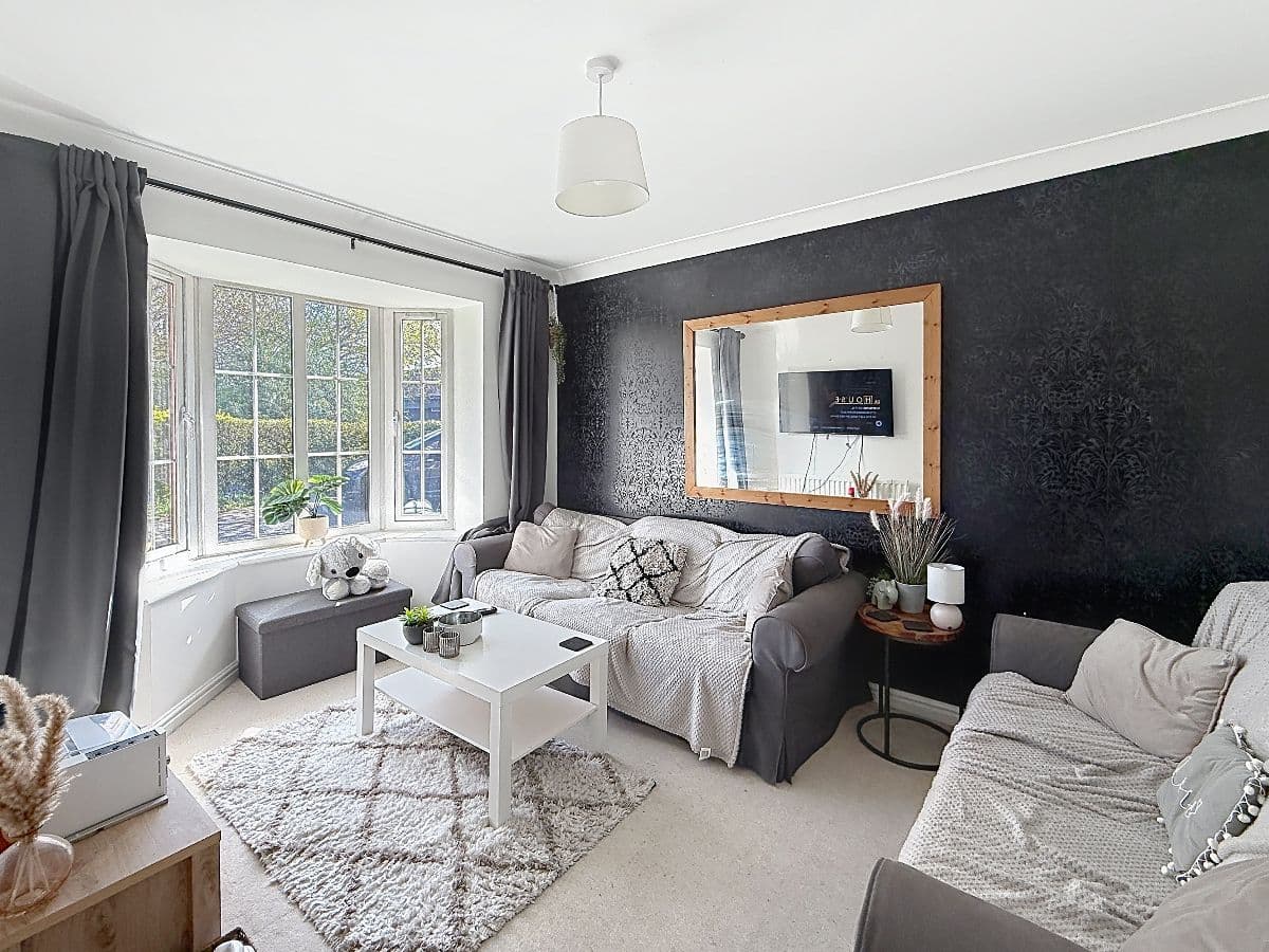 6 bed house in Godwin Way, Stoke-on-Trent