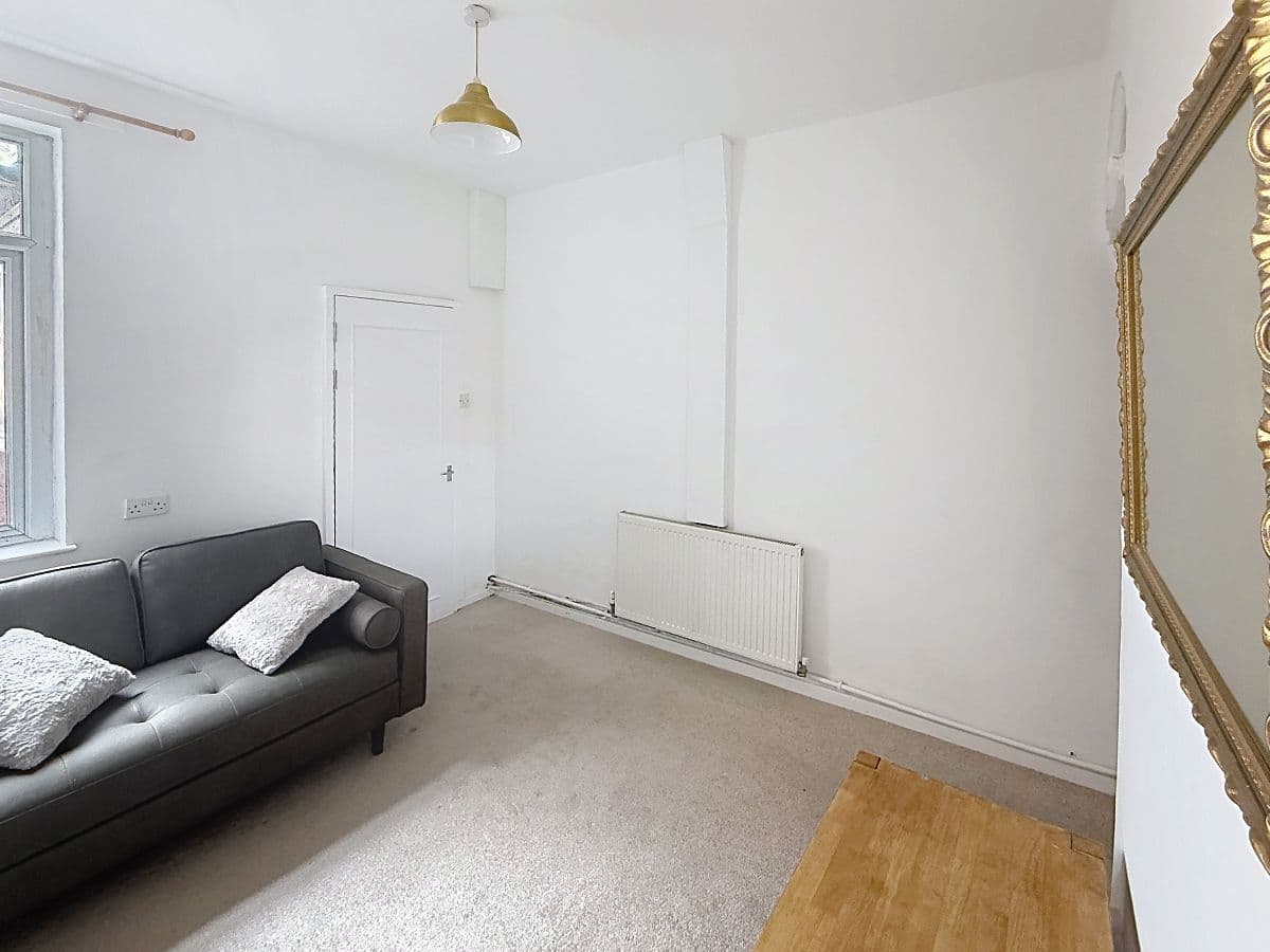 2 bed house in Sun Street, Stoke on Trent
