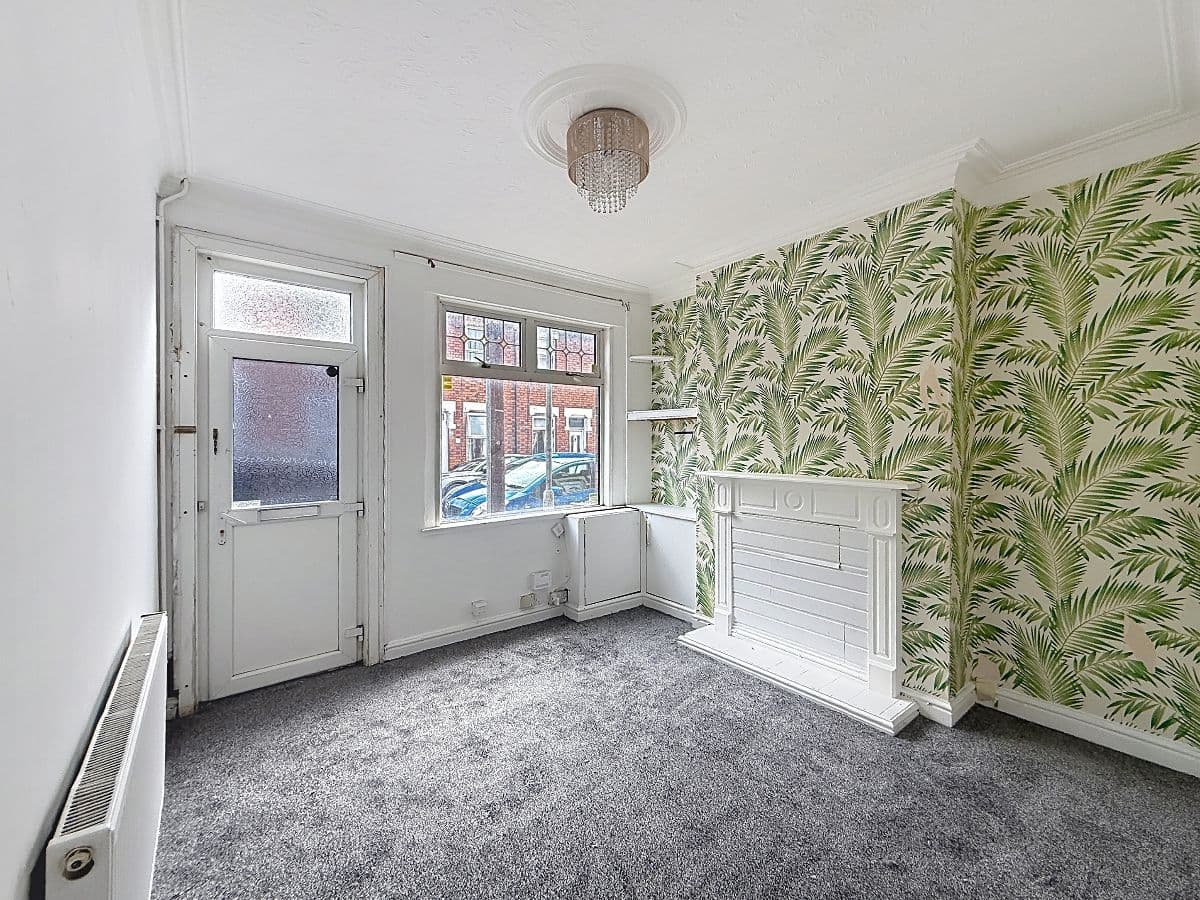 2 bed house in Berdmore Street, Stoke on Trent