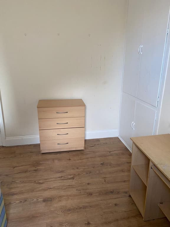 1 bed flat on R4, Bristol